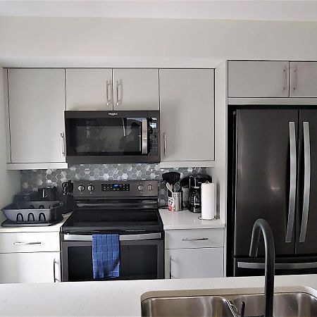 Serene 2 Bedroom Condo With Balcony And Lakeview Winnipeg Extérieur photo