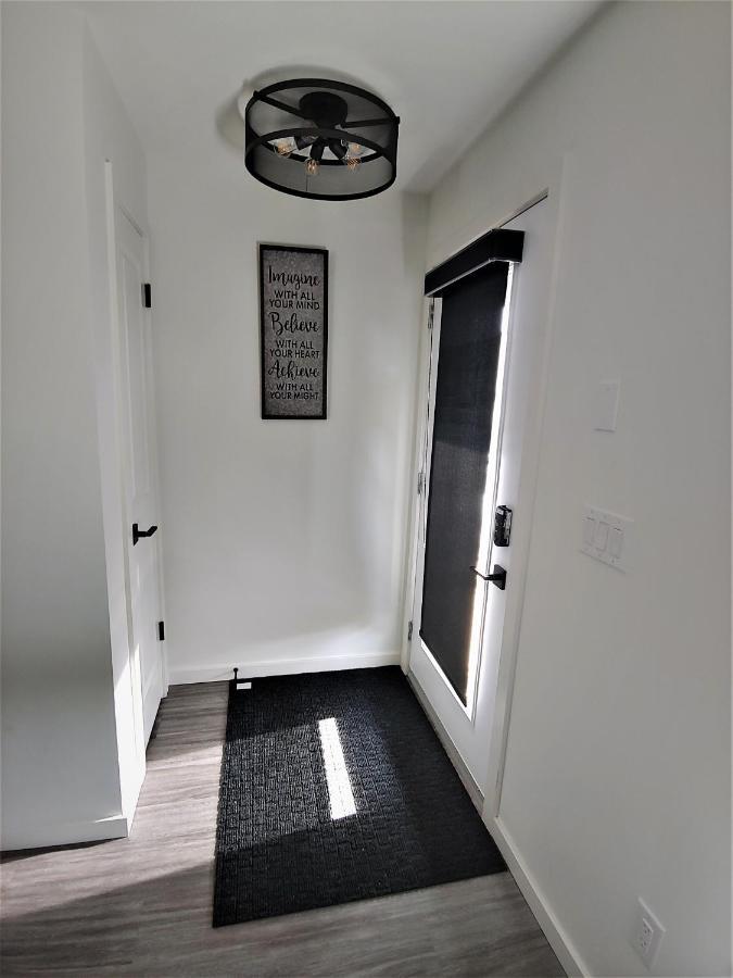 Serene 2 Bedroom Condo With Balcony And Lakeview Winnipeg Extérieur photo