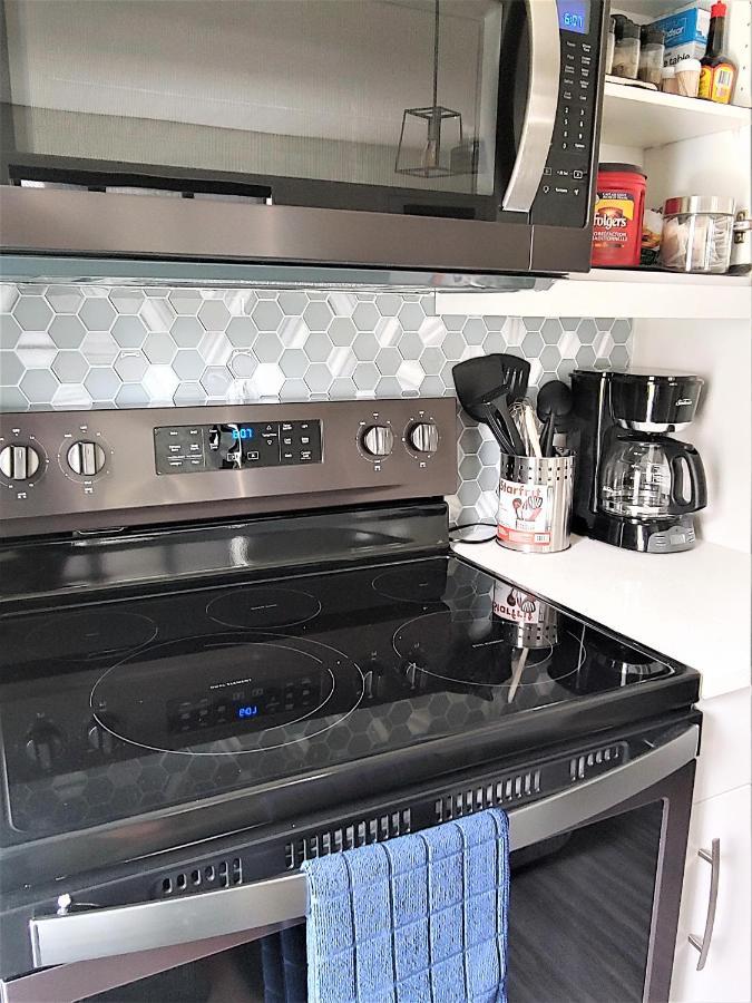 Serene 2 Bedroom Condo With Balcony And Lakeview Winnipeg Extérieur photo