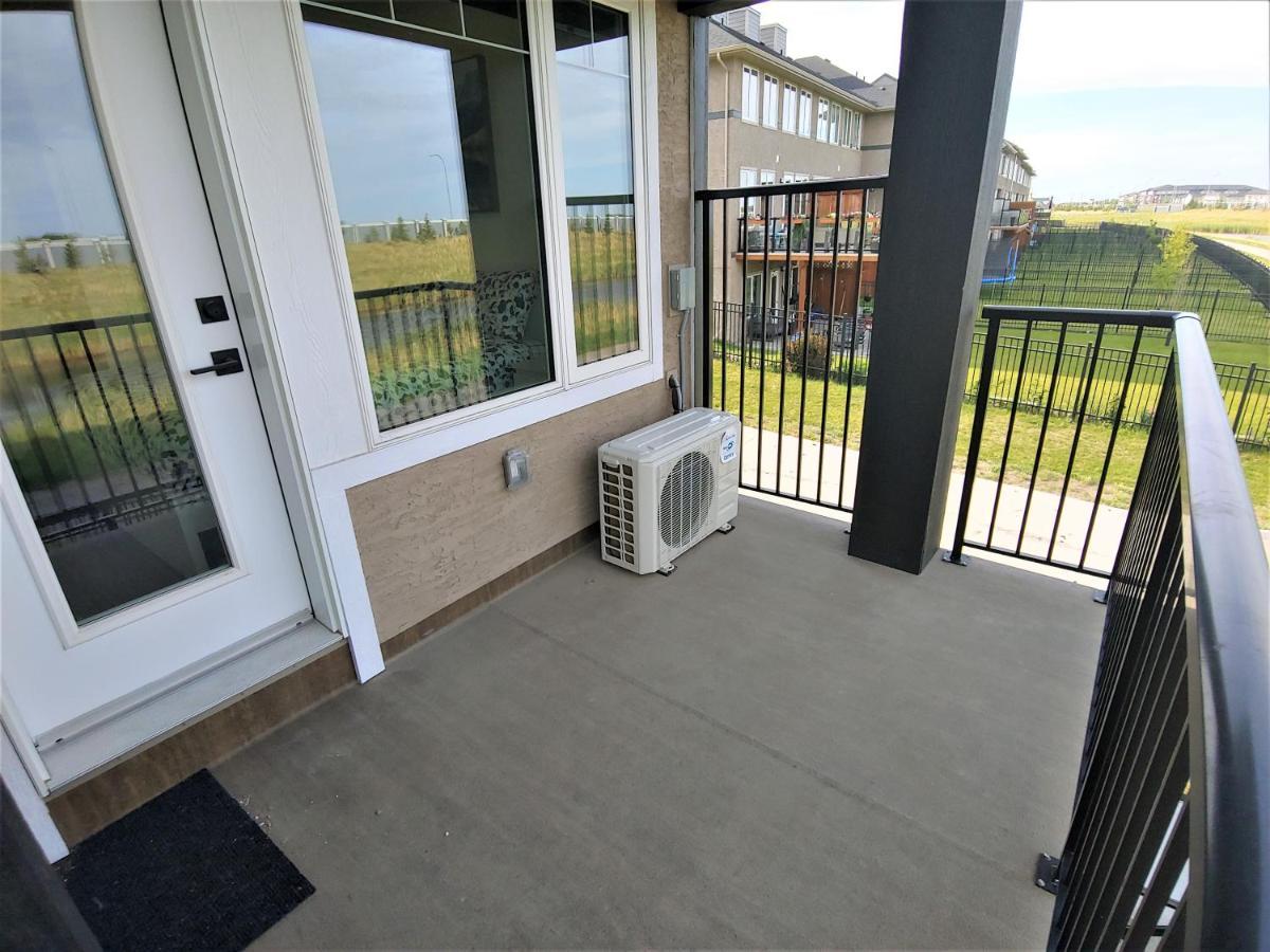 Serene 2 Bedroom Condo With Balcony And Lakeview Winnipeg Extérieur photo