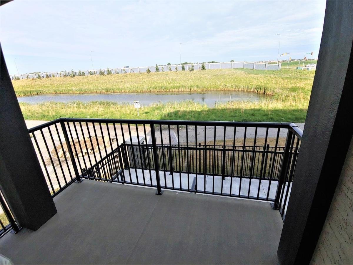 Serene 2 Bedroom Condo With Balcony And Lakeview Winnipeg Extérieur photo